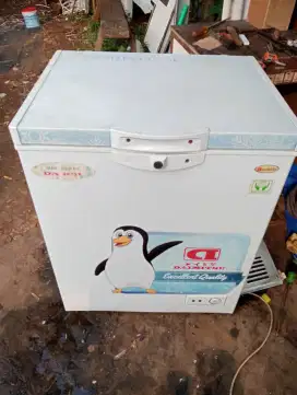 freezer box ukuran 100 liter merk DAIMITSU