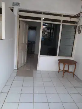 Rumah kontrakan 2 petak 60 m strategis Cileungsi