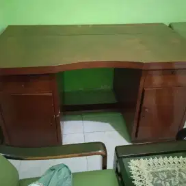 Meja kantor kayu jati bekas