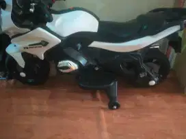 Motor listrik anak