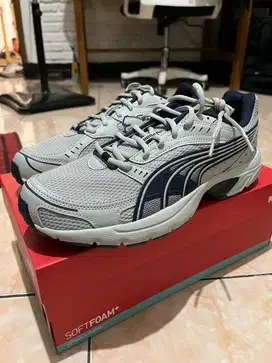 BNIB Puma Trainer Axis Ash-Grey EUR 43