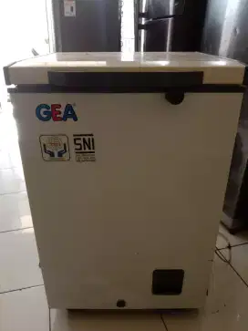 Dijual cepat freezer box