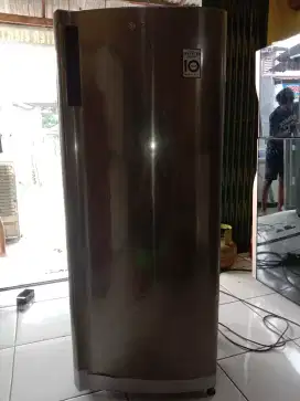 Dijual cepat freezer kulkas