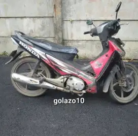 Motor Honda Supra X SupraX 125R 2007 125 cc  Hitam Merah
