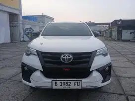 Toyota Fortuner VRZ TRD Diesel 2018 TDP: 55Juta Nego