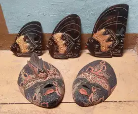 hiasan kayu bentuk wajah dan ikan
