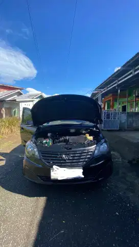 Mobil Wuling Confero tahun 2024