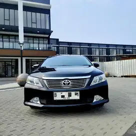 Toyota Camry V 2.5 At 2013