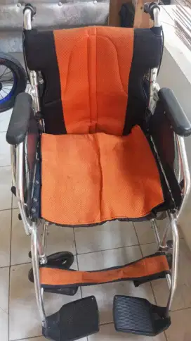 Jual kursi roda kaiyang  medical center