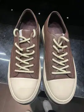 Sepatu sport casual PEDRO