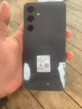 Samsung S24 Fe.