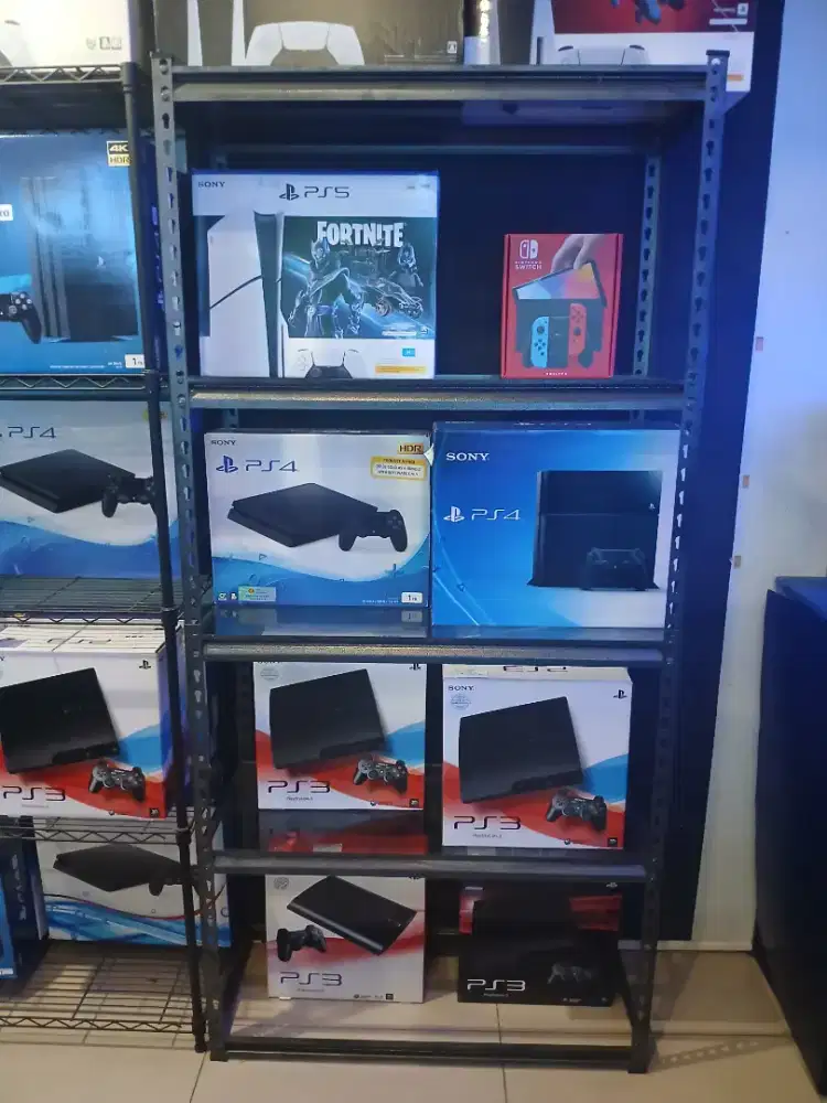 Jaga toko game di mall boemi kedaton