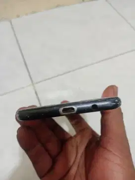 Samsung j7plus 4/32