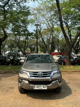 Toyota Fortuner VRZ 2.4 4x2 Diesel AT.