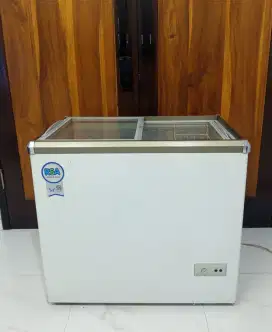 Freezer Sliding Glass Merk RSA XS200 171 liter siap pakai mrah bandung