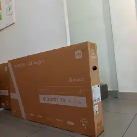 SMART TV XIAOMI UHD 43 INCH BARU