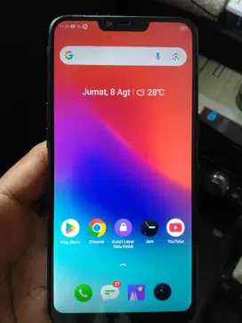 REALME C1 warna biru tua.