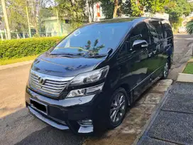 Velfire 2.4 Hitam 2010