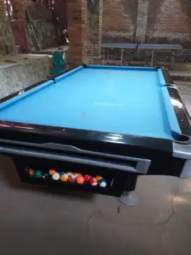 Meja billiard  bekas