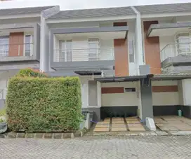 Rumah bagus sangat terawat di Rancamaya Golf Estate Bogor
