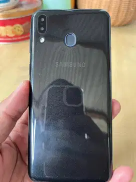 Samsung Galaxy M20 hitam minus mati