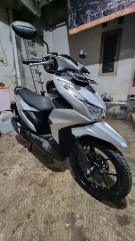 Honda Beat Deluxe CBS ISS 110cc Thn.2022