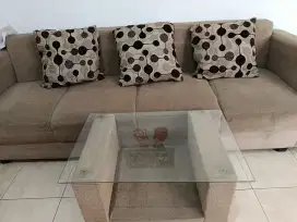 Sofa 4 seat plus bantal dan meja