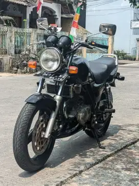 Suzuki thunder 250 cc