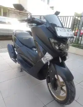 Nmax 155 (Hitam/gold)