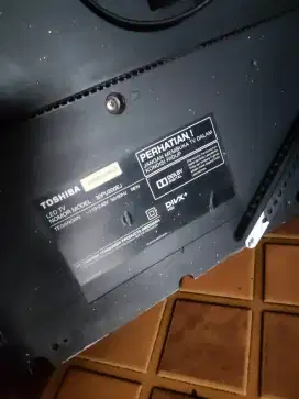 Dijual TV LED Toshiba 32 lengkap dg remote