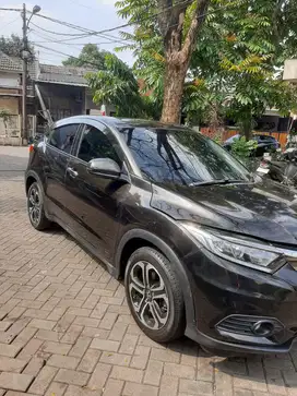 Honda HR-V 1.5 E CVT 2018 Matic - Warna Langka OLIVE GREEN METALIC