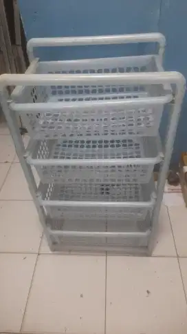 Rak susun pakaian anak/bayi