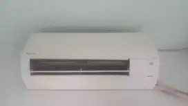Dijual AC Daikin 1/2 PK