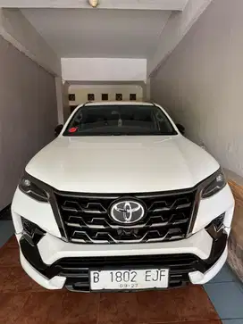 dijual fortuner GR SPORT 2022 2.8 DIESEL