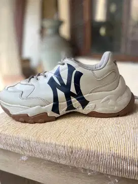 JUAL SEPATU MLB YANKEES ORI SIZE 44