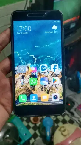 Xiaomi redmi 5a 4G 2/16 layar 5 inchi normal