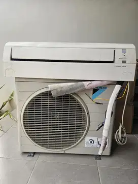 AC Daikin 1,5 PK