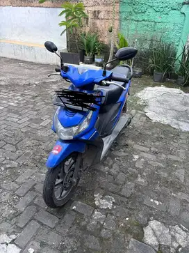 Honda beat 2011 biru