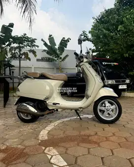 VESPA LXV 150 3V 2015 BERGARANSI