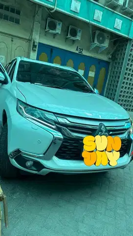 Pajero putih dakkar 2017( low kilometer)
