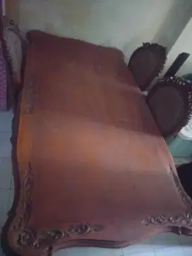 Meja Makan Kayu Ukuran Panjang 2mtr,lebar 1meter,3kursi rusak.