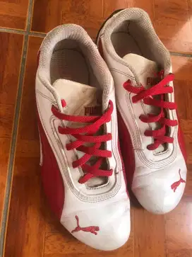 Sepatu Puma ukuran 37