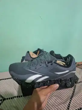 Reebok zig dynamica 4 ADVENTUR size 40 insol 25.5 abu abu secon mulus