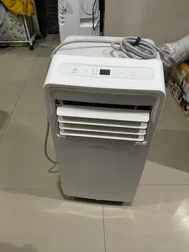 AC portable midea 1/2 PK