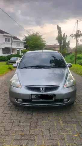 HONDA JAZZ 1,5 AT 2006 IDSI