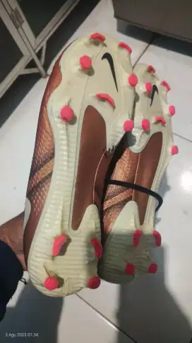 Spatu original nike