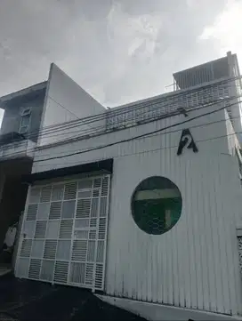 Dijual Cepat Rumah 3Lantai Full Furnished Estetik Siap Huni