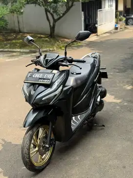 Honda Vario 150 Keyless Thn 2022 Hitam Gold Mulus