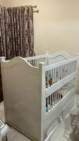 Box Bayi - Bahan Kayu Jati