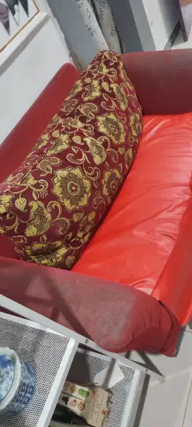 Jual sofa bekas beli baru.